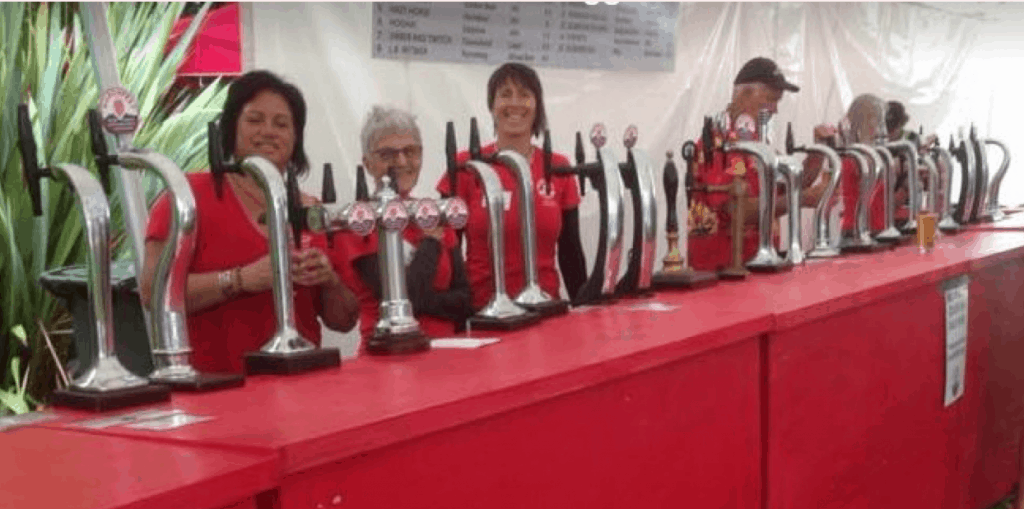 Maitahi Outrigger volunteers helping at March Fest 2019
